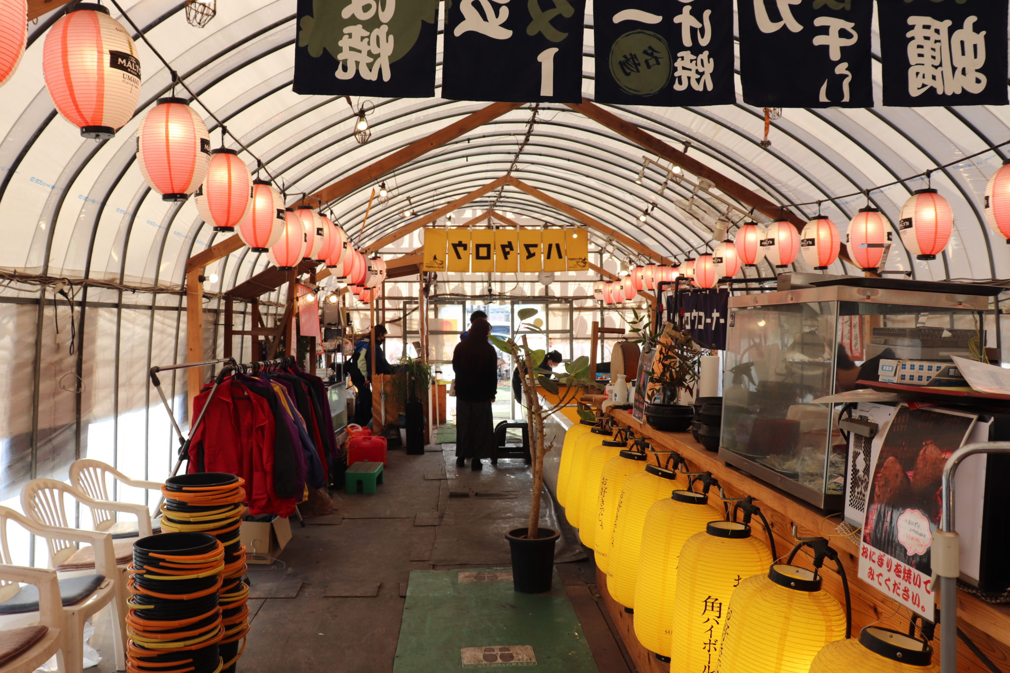 Oyster Barbecue hut in Kitakyushu Japan KYUSHU Tourist ジャパン九州ツーリスト株式会社